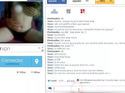 Szőke Lilly szexvideok ingyen Bell természetes mellekkel szopást ad és pattog a kakason