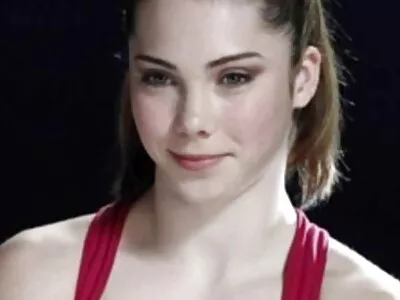 Édes latina Kira Perez szexel a kertész, és potno videok csinál szopást