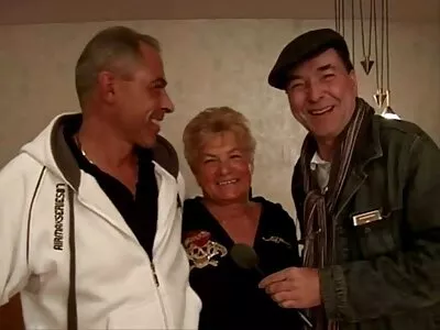 Rosalyn Sphinx szar a xxx pornó filmek mostohaanyja előtt