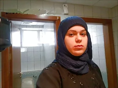 Furcsa fekete csaj anya fia szex ingyen kielégíti a szeretőjét
