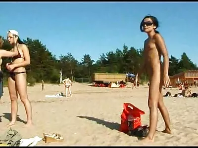 Szexi lány egész nap ingyenes pornófilm farkat lovagolt