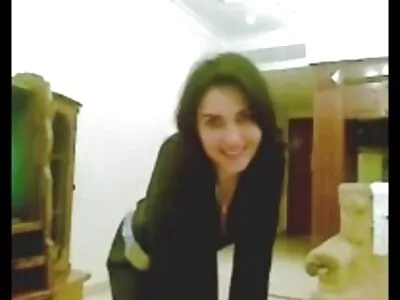 Karcsú szőke szeret magyarsex videok lovagolni egy hatalmas fasz